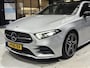 Mercedes-Benz A-klasse 180 Business Solution AMG PANO I SFEER VERLICHTING I ORG.NL + NAP + BTW
