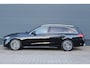 Mercedes-Benz C-klasse Estate 300 e AMG Line Pano/Leder/360/Head-up/Elek. stoelen+mem/Sfeer/Trekhaak wegkl.