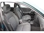 Toyota Avensis Wagon 1.8-16V Linea Luna nette station met trekhaak
