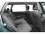Toyota Avensis Wagon 1.8-16V Linea Luna nette station met trekhaak