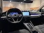 Volkswagen Golf 1.0 eTSI DSG Business, Apple Carplay, ACC, Navi, Ambiënte Light, Camera, PDC, Multistuur, Lane Assist, Prive Glas