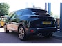 Peugeot 2008 1.2 Puretech *GT* | Trekhaak | Schuifdak | Carplay | Stoelverwarming | Camera | PDC | Privacy | Navigatie | Bluetooth |