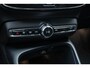 Volvo EX40 Single Motor Extended Range Business Ed. 82 kWh | Verwarmbare voorstoelen+stuurwiel | 360 graden camera | Warmtepomp | Harman Kardon Premium Audio | Donker glas achter | 19 inch Lichtmetalen velgen