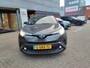 Toyota C-HR 1.8 Hybrid DYNAMIC SPORT BI-TONE JBL-AUDIO STOELVERW CLIMA SPORTSTOELEN CAMERA AD-CRUISE CLIMA NAVI 18'' LM-VELGEN NL-AUTO 1E-EIG