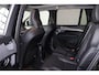 Volvo XC90 T8 Recharge AWD Ultra Dark - Luchtvering - Panorama/schuifdak - IntelliSafe Assist & Surround - 360º Camera - Adaptieve LED koplampen - Verwarmde voorstoelen, stuur & achterbank - Parkeersensoren voor & achter - Elektr. bedienb. voorstoelen met geheugen - Geventileerde voorstoelen - Head up display - Draadloze tel. lader - Extra getint glas - Elektr. inklapbare trekhaak - 22' LMV