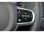 Volvo XC90 T8 Recharge AWD Ultra Dark - Luchtvering - Panorama/schuifdak - IntelliSafe Assist & Surround - 360º Camera - Adaptieve LED koplampen - Verwarmde voorstoelen, stuur & achterbank - Parkeersensoren voor & achter - Elektr. bedienb. voorstoelen met geheugen - Geventileerde voorstoelen - Head up display - Draadloze tel. lader - Extra getint glas - Elektr. inklapbare trekhaak - 22' LMV