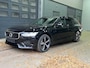 Volvo V90 T8 AWD R-Design | Luchtvering Achter | Panoramadak | Head-Up | Massage+Ventilatie | 360 Camera | ACC