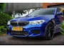 BMW M5 5-serie F90 Schuifdak Marina Blue 22'' Vossen Downpipe