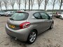 Peugeot 208 1.2 VTi Allure. nieuw gereviseerde motor 0 km