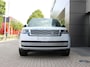 Land Rover Range Rover P550e SV PHEV | SV lak Ethereal Frost Silver | 23"SV velgen