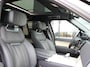 Land Rover Range Rover P550e SV PHEV | SV lak Ethereal Frost Silver | 23"SV velgen