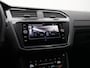 Volkswagen Tiguan 1.4 TSI eHybrid 245 pk DSG R-Line | Trekhaak | Adaptief onderstel | IQ Light | Stuur-/stoelverwarming | Achteruitrijcamera