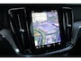 Volvo V60 2.0 T6 Plug-in hybrid AWD Plus Dark | 360 camera | Schuif-\-kanteldak | Adaptieve Cruise Control | Harman Kardon | Trekhaak |
