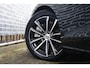 Volvo V60 2.0 T6 Plug-in hybrid AWD Plus Dark | 360 camera | Schuif-\-kanteldak | Adaptieve Cruise Control | Harman Kardon | Trekhaak |