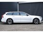 Volvo V90 T6 Automaat AWD Ultra Dark | Verwarmde Voorstoelen en Stuurwiel | Standkachel | Panoramisch Schuif-/Kanteldak | Harman Kardon Premium Audio | 360º Camera | Gelamineerde zijruiten en achterruit | Zonnescherm Zijramen Achter
