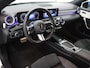 Mercedes-Benz CLA 180 AMG Line | Panoramadak | Sfeerverlichting | Nightpakket | Stoelverwarming | Multimedia Systeem Groot |