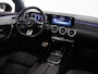 Mercedes-Benz CLA 180 AMG Line | Panoramadak | Sfeerverlichting | Nightpakket | Stoelverwarming | Multimedia Systeem Groot |