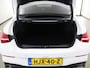 Mercedes-Benz CLA 180 AMG Line | Panoramadak | Sfeerverlichting | Nightpakket | Stoelverwarming | Multimedia Systeem Groot |