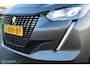 Peugeot 208 1.2 100 PK Turbo PureTech Blue Lease Allure, Trekhaak, Donker glas, Pdc + Camera, Cruise, Clima, Half leer, Navi + App connect, Nieuwe Distributieriem.