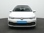 Volkswagen Golf 1.4 eHybrid 245 pk DSG GTE | Panoramadak | Trekhaak | IQ Light | Head-up display | Stuur-/stoelverwarming | Achteruitrijcamera