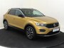 Volkswagen T-Roc 1.5 TSI Life | Parkeersensoren | Adaptieve cruise control | Digital cockpit pro | CarPlay | Stoelverwarming | Airco |