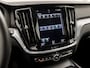 Volvo V60 2.0 B3 Sport 177Pk Automaat (APPLE CARPLAY, GROOT NAVI, GETINT GLAS, CAMERA, ADAPTIVE CRUISE, SPORTSTOELEN, GETINT GLAS, KEYLESS, ELEK ACHTERKLEP, NIEUWSTAAT)