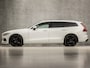Volvo V60 2.0 B3 Sport 177Pk Automaat (APPLE CARPLAY, GROOT NAVI, GETINT GLAS, CAMERA, ADAPTIVE CRUISE, SPORTSTOELEN, GETINT GLAS, KEYLESS, ELEK ACHTERKLEP, NIEUWSTAAT)