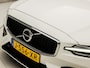 Volvo V60 2.0 B3 Sport 177Pk Automaat (APPLE CARPLAY, GROOT NAVI, GETINT GLAS, CAMERA, ADAPTIVE CRUISE, SPORTSTOELEN, GETINT GLAS, KEYLESS, ELEK ACHTERKLEP, NIEUWSTAAT)