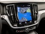 Volvo V60 2.0 B3 Sport 177Pk Automaat (APPLE CARPLAY, GROOT NAVI, GETINT GLAS, CAMERA, ADAPTIVE CRUISE, SPORTSTOELEN, GETINT GLAS, KEYLESS, ELEK ACHTERKLEP, NIEUWSTAAT)