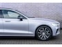 Volvo V60 2.0 T6 Plug-in hybrid AWD Plus Dark Elektrisch verstelbare stoelen | Harmon Kardon | Sportstoelen| Electrisch inklapbare Trekhaak | 360 Camera | Verwarmbare Voorruit