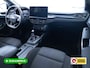 Ford Focus Wagon 1.0 EcoBoost Hybrid ST Line 126 PK | Stoel-, Stuur-, en voorruitverwarming | Privacy Glass | Audio Navigatie SYNC4, Cruise, Led, Lendesteun, Parkeerpilot, Parkeersensoren V+A