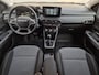 Dacia Jogger 1.6 hybrid 140 extreme 7p. Automaat / 7 Persoons / Fabrieksgarantie tot 06-2028<100.000 / Stoelverwarming / Navigatie via Apple Carplay of Android Auto / Achteruitrijcamera / Keyless Entry/Start / Climate control /