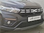 Dacia Jogger 1.6 hybrid 140 extreme 7p. Automaat / 7 Persoons / Fabrieksgarantie tot 06-2028<100.000 / Stoelverwarming / Navigatie via Apple Carplay of Android Auto / Achteruitrijcamera / Keyless Entry/Start / Climate control /