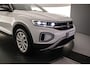Volkswagen T-Roc Style 1.5 TSI 150pk DSG Automaat Trekhaak, Adaptive cruise control, LED koplampen, Navigatie, Stoelverwarming, Parkeersensoren, App connect