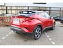 Toyota C-HR 1.8 Hybrid Dynamic Plus Bi-Tone | Rijklaar | Stoel-/stuurverw. | Blind Spot | LED | Apple/Android | Keyless | Parkeersens. v+a