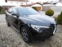 Alfa Romeo Stelvio 2.0T Q4 Ti (206kW/280pk) ** Bi-XENON/LED, NAVI+, LEDER, ACC, 19-inch LMV, MEM ** 1e EIG - 16.700 km - UNFALLFREI ** ** INFORMEER OOK NAAR ONZE AANTREKKELIJKE FINANCIAL-LEASE TARIEVEN **