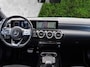 Mercedes-Benz A-klasse 250e AMG ** LED, MBUX+, 19-inch LMV, ADAPT. CRUISE, NIGHT PAKKET ** 1e EIG - UNFALLFREI - JUNGE STERNE ** ** INFORMEER OOK NAAR ONZE AANTREKKELIJKE FINANCIAL-LEASE TARIEVEN **