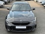 BMW 3-Serie 320d xDrive M-SPORT ** LED, NAVI+, HALF-LEDER, HuD, ACC, 19-inch LMV, DRAVIT GRAU ** 1e EIG - UNFALLFREI - BMW GAR ** ** INFORMEER OOK NAAR ONZE AANTREKKELIJKE FINANCIAL-LEASE TARIEVEN **