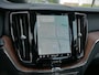Volvo XC60 2.0 T8 Plug-in hybrid AWD ULTRA Dark (335kW/455PK) FULL OPTION (PANO / TREKH) ** 1e EIG - Ex VOLVO ** INFORMEER OOK NAAR ONZE AANTREKKELIJKE FINANCIAL-LEASE TARIEVEN **