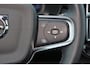 Volvo XC40 Recharge Ultimate 70 kWh - Panorama/schuifdak - IntelliSafe Assist & Surround - 360º Camera - Harman/Kardon audio - Adaptieve LED koplampen - Verwarmde voorstoelen & stuur - Parkeersensoren voor & achter - Elektr. bedienb. voorstoelen met geheugen links - Draadloze tel. lader - Extra getint glas - Elektr. inklapbare trekhaak - 20' LMV