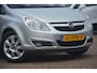 Opel Corsa 1.4-16V Cosmo VANAF 2011 op naam gehad 38855 NAP met oa ecc cruise control pd trekhaak onderhoudshistorie aanwezig 38642