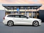 Volvo V60 T8 Recharge Ultra Dark | 19" | Bowers & Wilkins | Geventileerd Nappa | Massagestoelen | Trekhaak | Panoramadak | Head-up | 360 Camera | Elektr. verst. Stoelen | Full LED