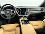 Volvo V60 T8 Recharge Ultra Dark | 19" | Bowers & Wilkins | Geventileerd Nappa | Massagestoelen | Trekhaak | Panoramadak | Head-up | 360 Camera | Elektr. verst. Stoelen | Full LED