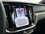 Volvo V60 T8 Recharge Ultra Dark | 19" | Bowers & Wilkins | Geventileerd Nappa | Massagestoelen | Trekhaak | Panoramadak | Head-up | 360 Camera | Elektr. verst. Stoelen | Full LED