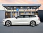 Volvo V60 T8 Recharge Ultra Dark | 19" | Bowers & Wilkins | Geventileerd Nappa | Massagestoelen | Trekhaak | Panoramadak | Head-up | 360 Camera | Elektr. verst. Stoelen | Full LED