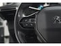 Peugeot e-2008 EV GT Pack 50 kWh |SOH=92,5%| Schuif-/Kanteldak | Adaptieve Cruise Control | Camera | Dodehoekdetectie |
