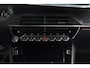 Peugeot e-2008 EV GT Pack 50 kWh |SOH=92,5%| Schuif-/Kanteldak | Adaptieve Cruise Control | Camera | Dodehoekdetectie |