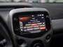Toyota Aygo 1.0 VVT-i x-first / Carplay / Camera / Subwoofer / LM velgen