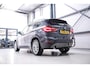 BMW X1 sDrive18i High Executive | 1e eigenaar | Dealer OH | Trekhaak | Leder | Sportstoelen | HUD | Stoelverwarming | Clima | LED |