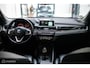 BMW X1 sDrive18i High Executive | 1e eigenaar | Dealer OH | Trekhaak | Leder | Sportstoelen | HUD | Stoelverwarming | Clima | LED |